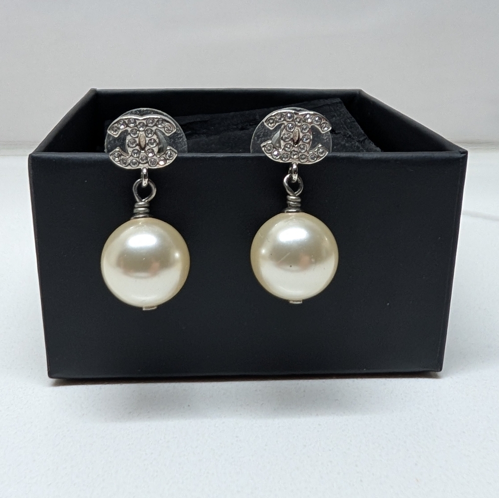 CC Chanel Pearl Drop Earrings